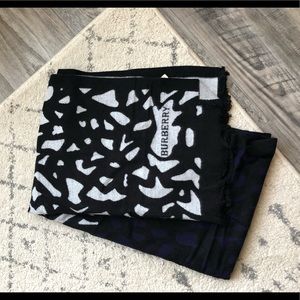 Oversized Cashmere Scarf